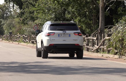 Jeep Compass 4XE, guarda tutte le foto della nostra prova 19