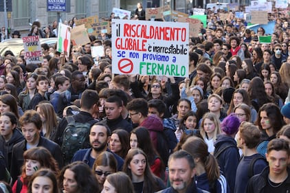 Manifestazione a Milano contro il cambiamento climatico  8