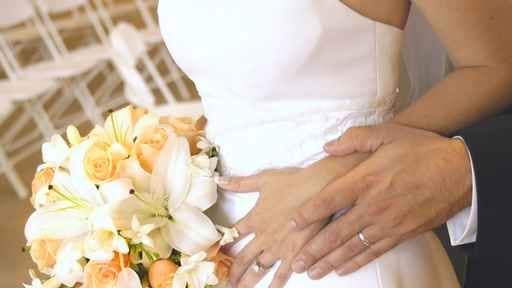 Cambia sesso dopo nozze: "Non è divorzio imposto"