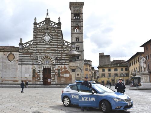 Non pagano le bollette: scatta la rissa con spranghe e bastoni