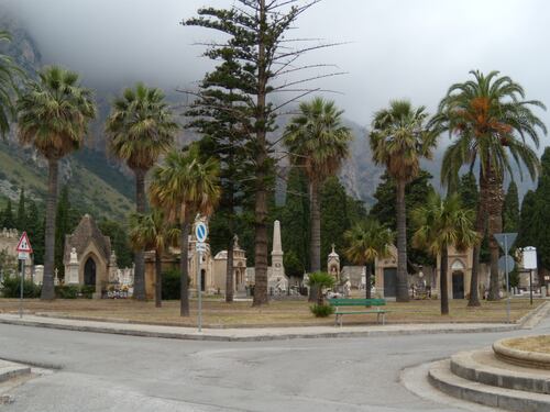 Forno crematorio sempre guasto: lo strano business dei funerali