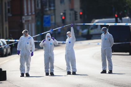 Orrore a Nottingham, tre persone accoltellate a morte: le immagini  4