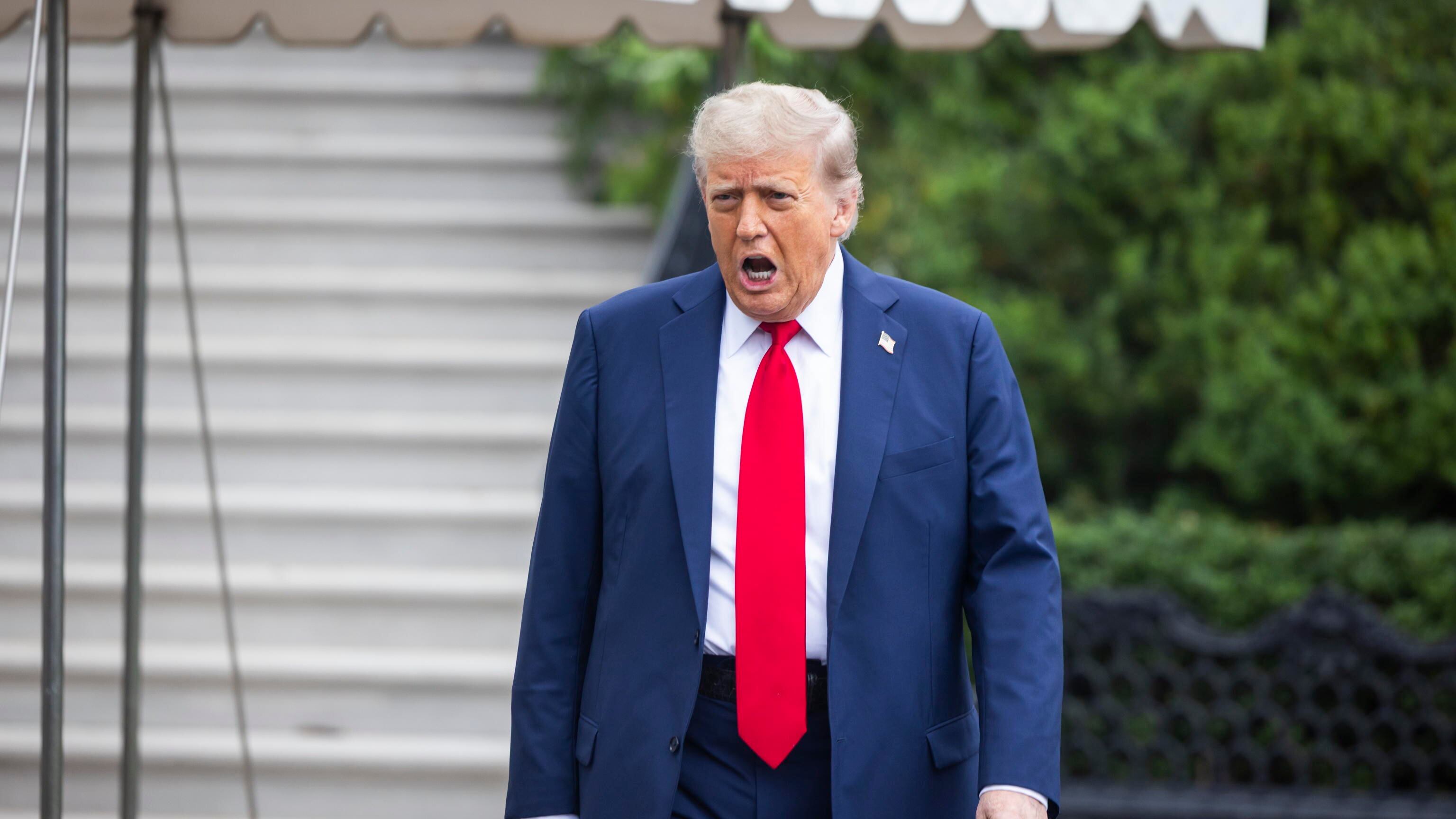 Trump insiste sulla pace ma non esclude la guerra. Il suo veto su Khamenei