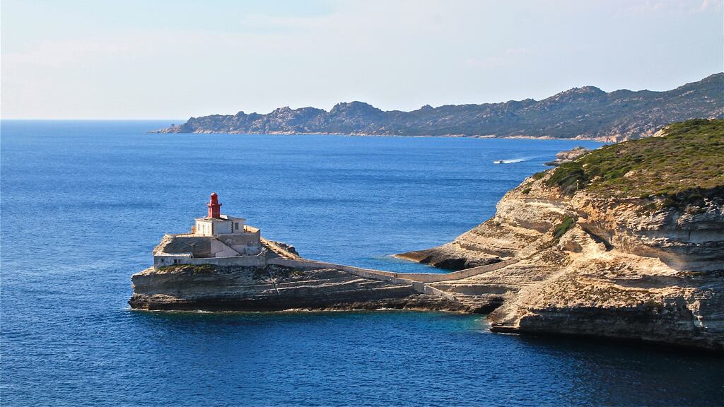 Corsica, tsunami autonomista: "Adesso Parigi ci risponda"