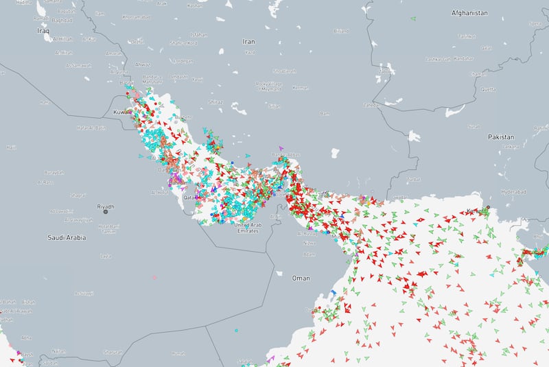 Il traffico intorno allo stretto di Hormuz