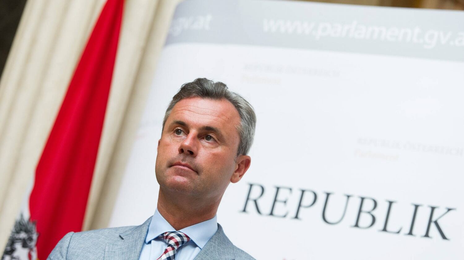 Austria, Hofer: "Potrei sostenere un referendum per l'uscita dall'Ue"
