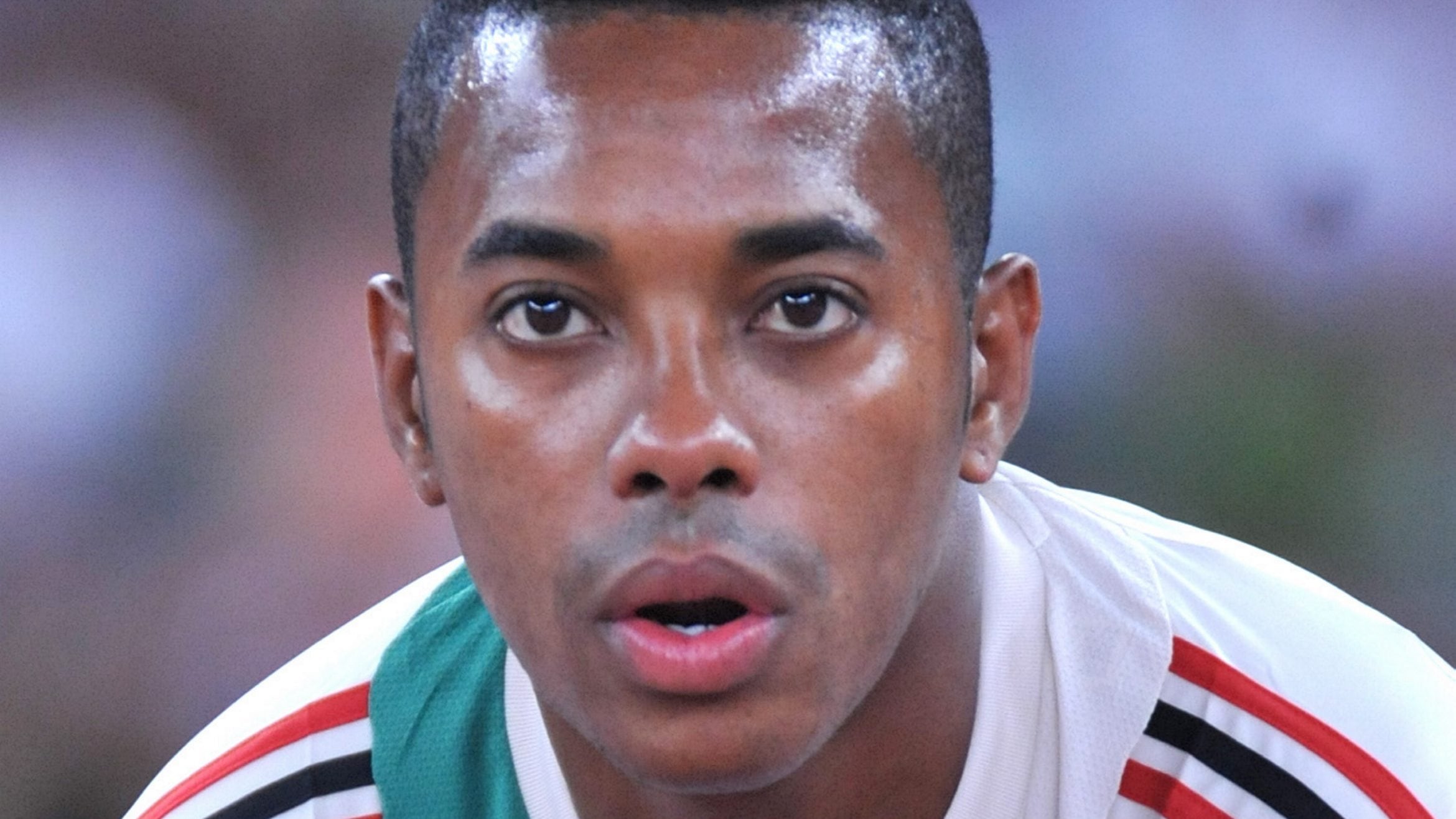 "Sconterà la sua pena in Brasile". Ecco la decisione su Robinho