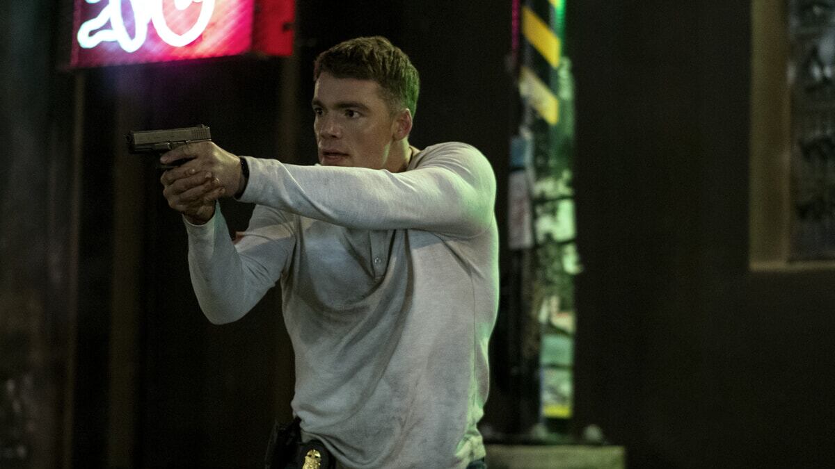 Una serie tv piena di sorprese. Convince l’esperimento di The Night Agent