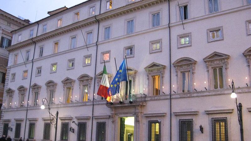 Squadra ancora in alto mare. Troppi veti sui dicasteri chiave