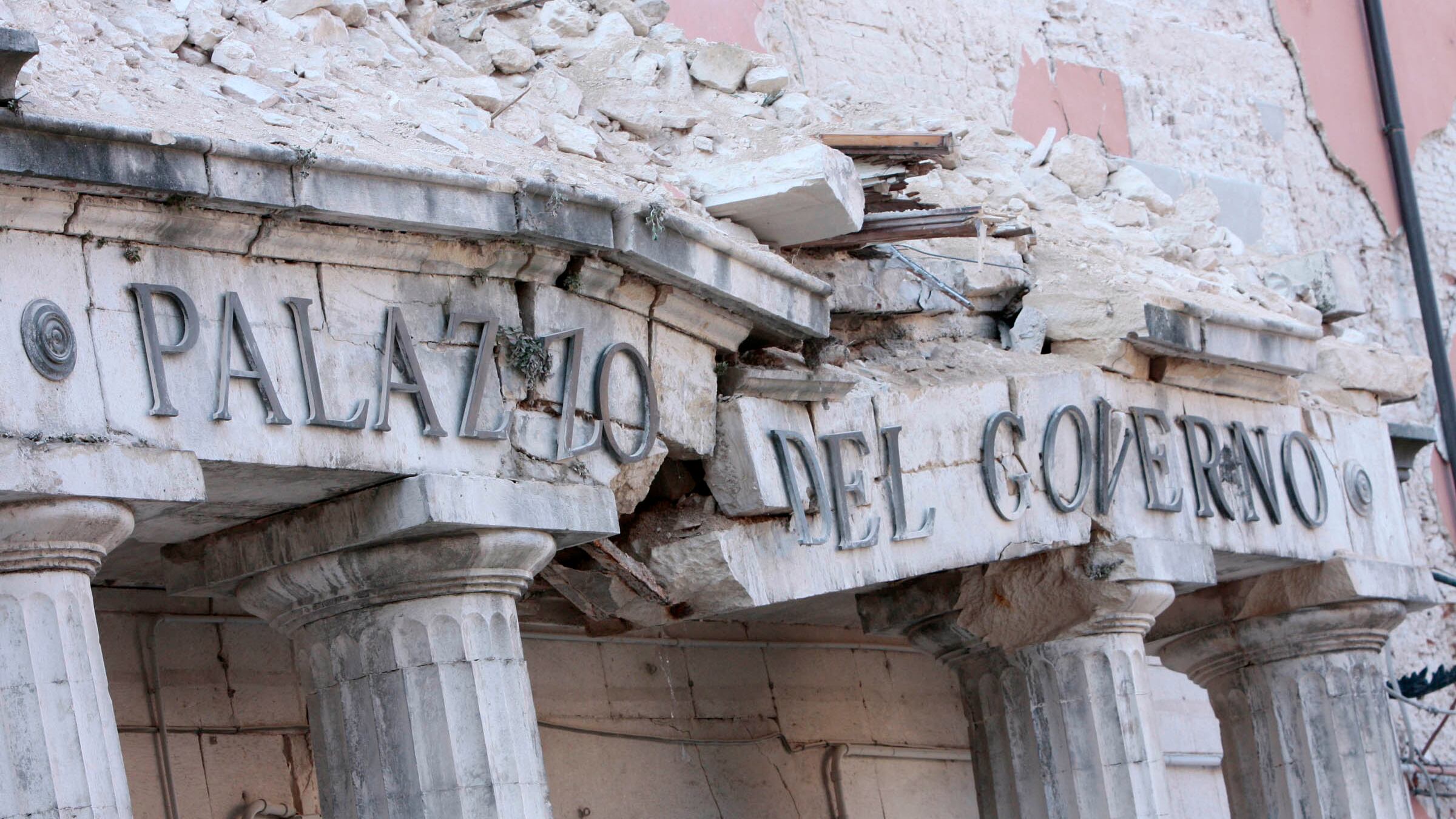 La Ue vuole che i terremotati dell'Aquila restituiscano le tasse sospese
