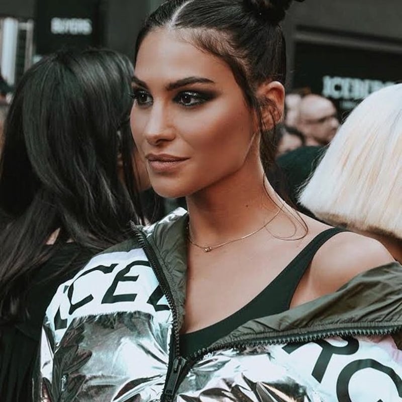 Ludovica Valli sensuale su Instagram: gli scatti dell'ex tronista di Uomini e Donne 2