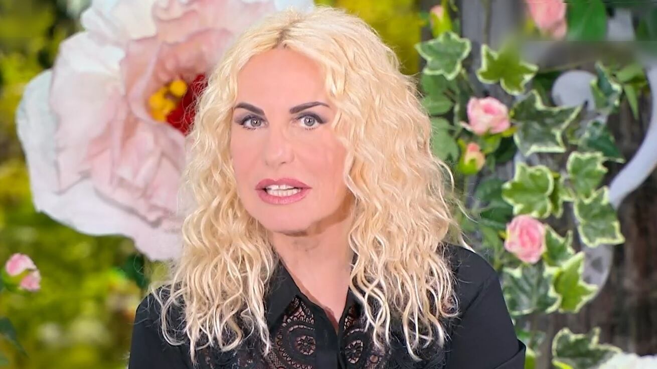 "Ho un forte dolore". Come sta Antonella Clerici