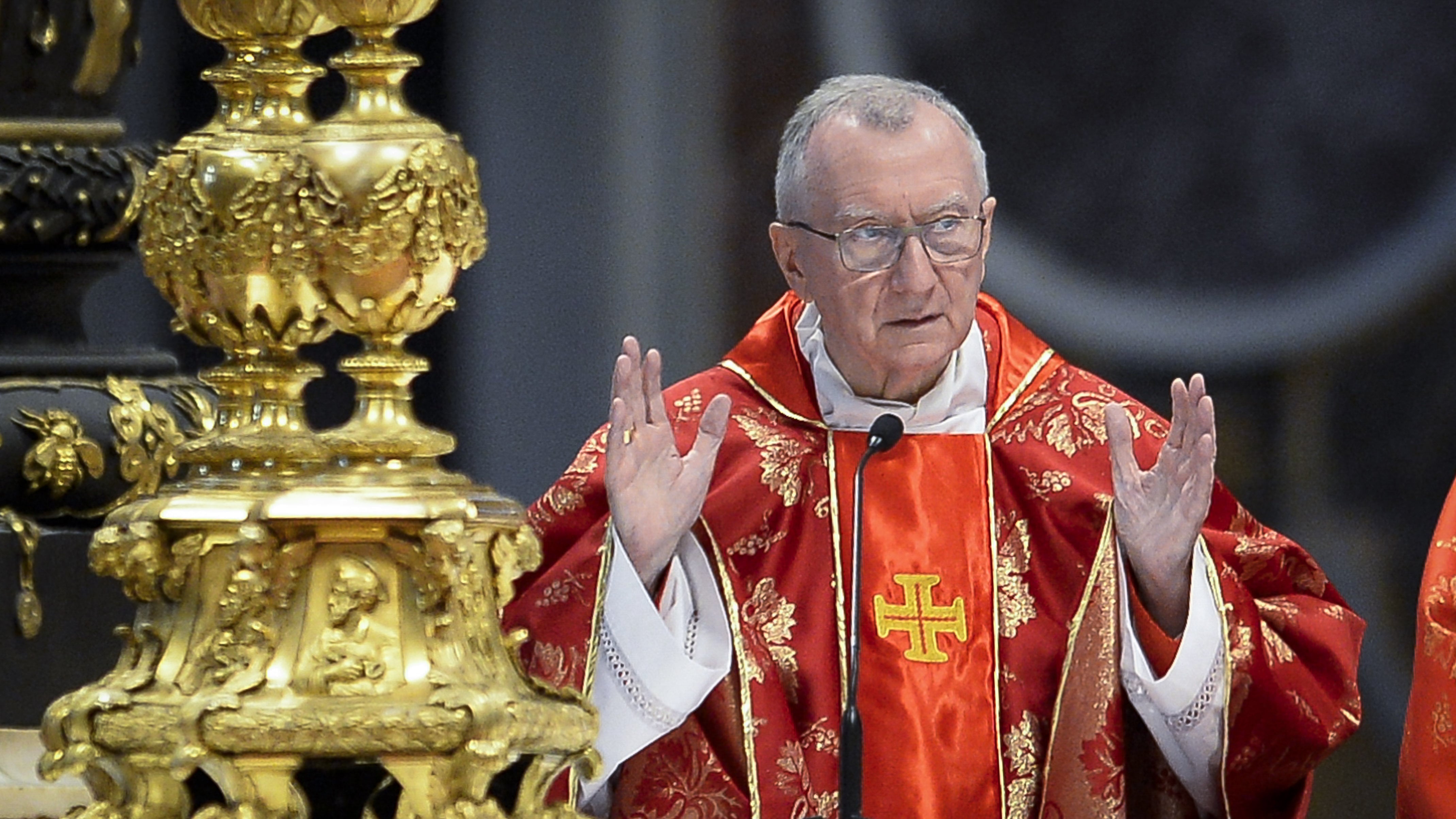 Quella cena col prelato che imbarazza la Santa Sede (e Parolin)