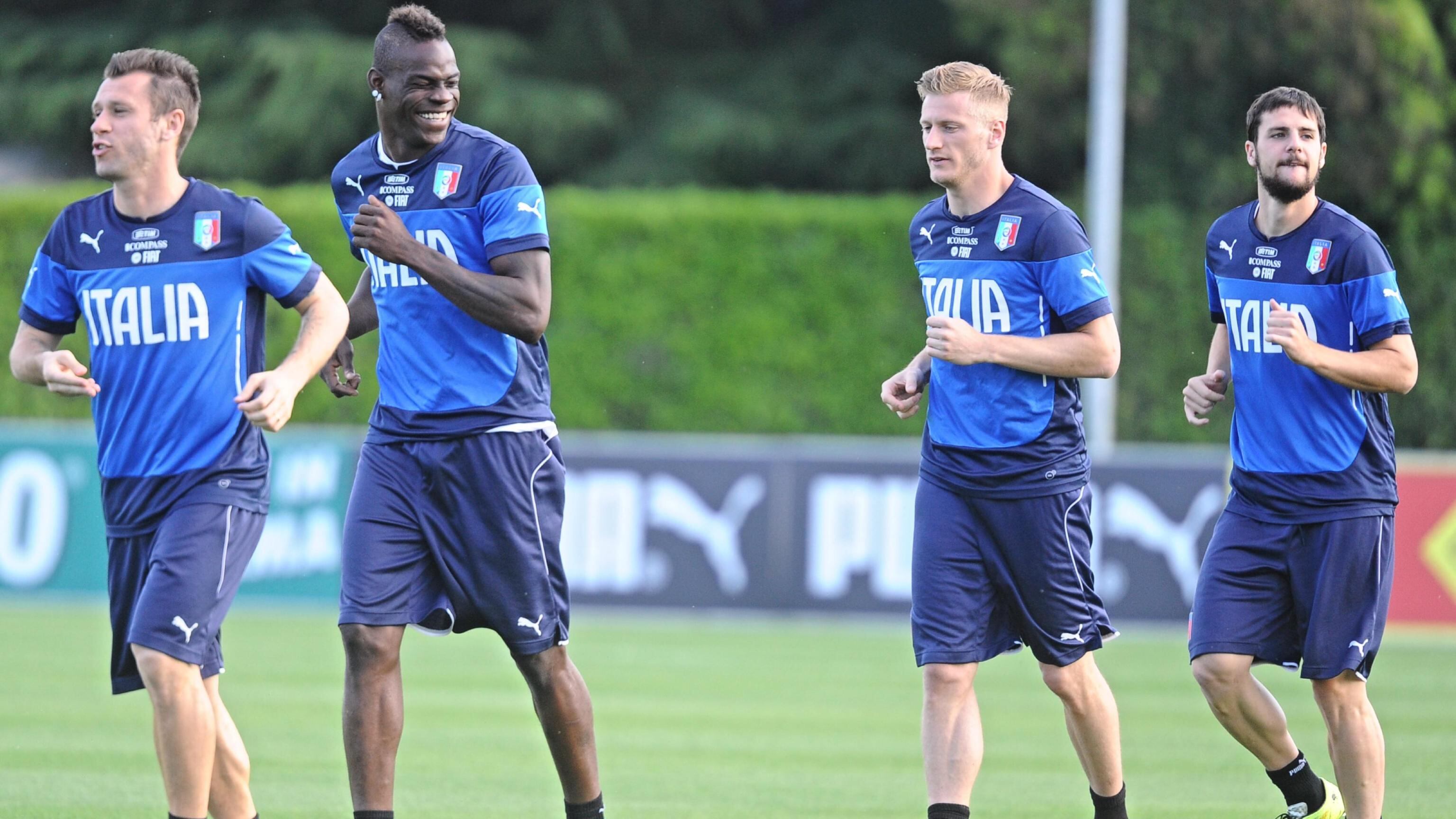 Controchoc Prandelli Lascia a casa Pepito E Insigne brucia Destro