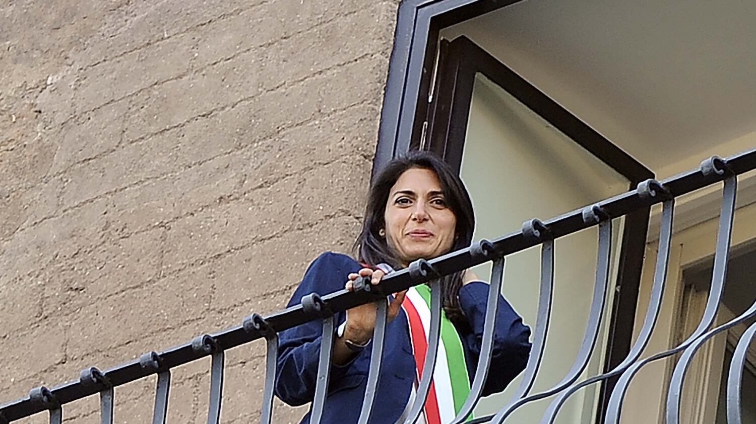 Raggi choc a Grillo: "Pronta a dimettermi"