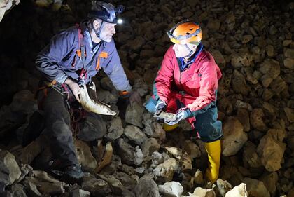 Foibe, gli orrori della storia nelle grotte slovene 5