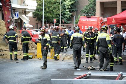 Buco nel quartiere San Pietro (Roma), corsa contro il tempo per salvare un uomo 6