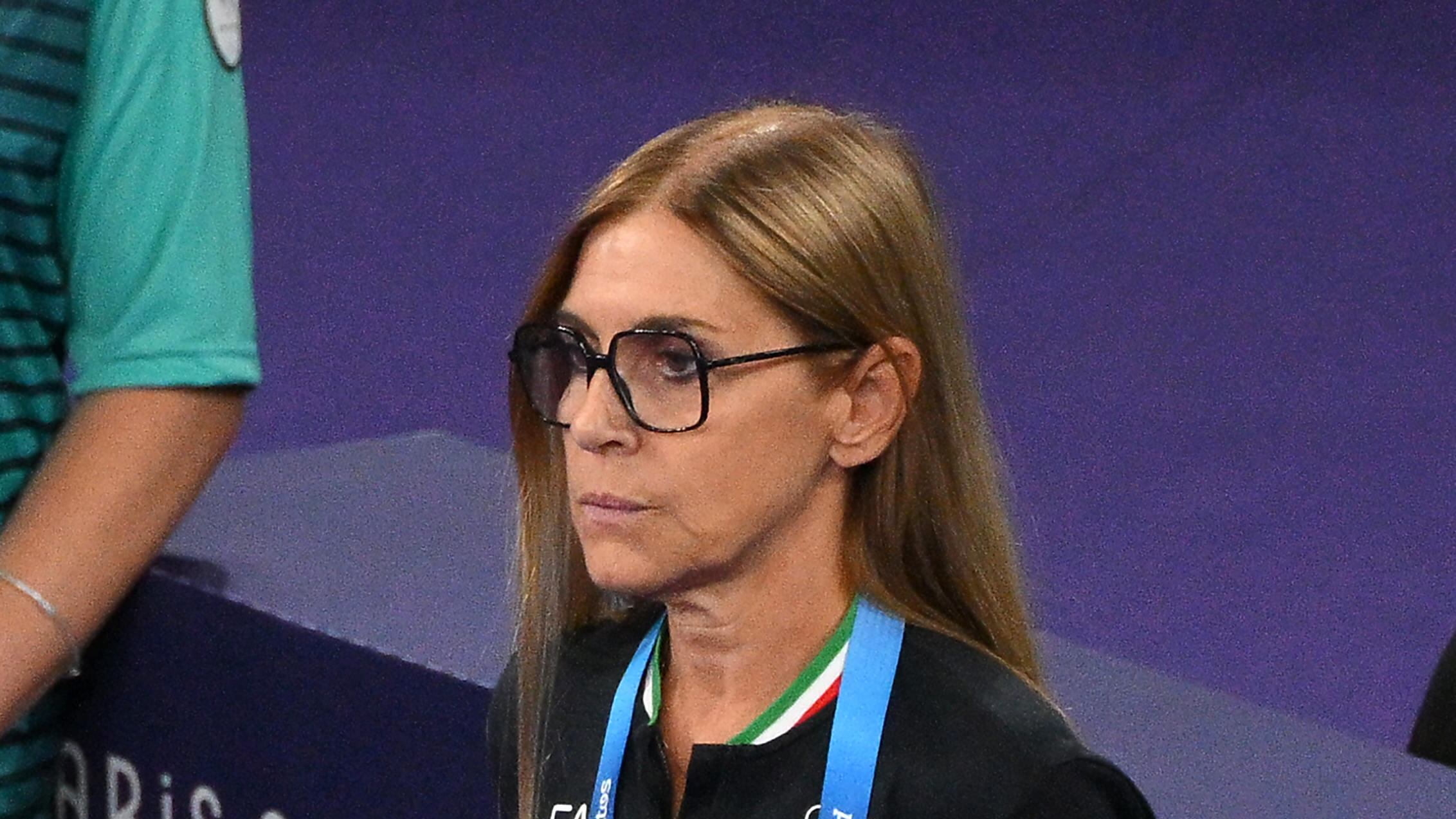 La mail, poi l'ordine di lasciare l'accademia: licenziata l'allenatrice delle "farfalle" Maccarani