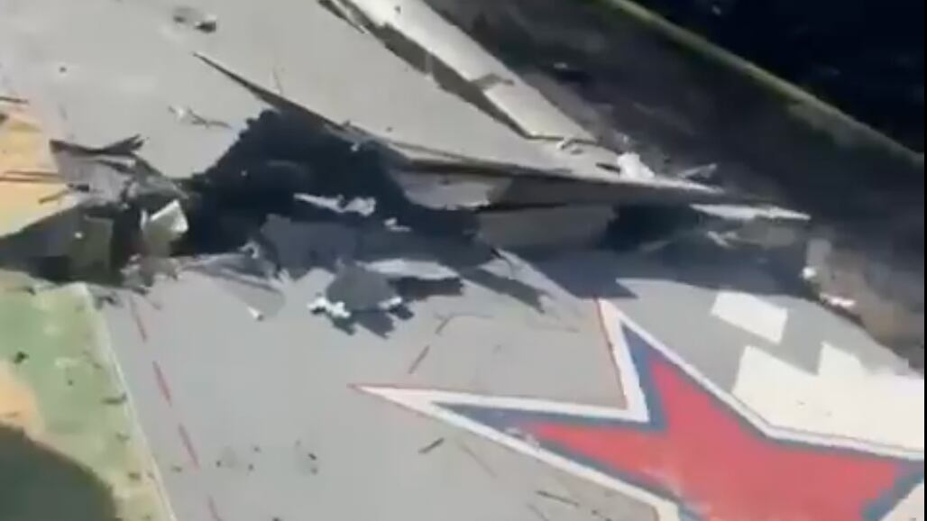 Abbattuto il "super drone" stealth: perché Mosca ha distrutto il suo S-70 Okhotnik