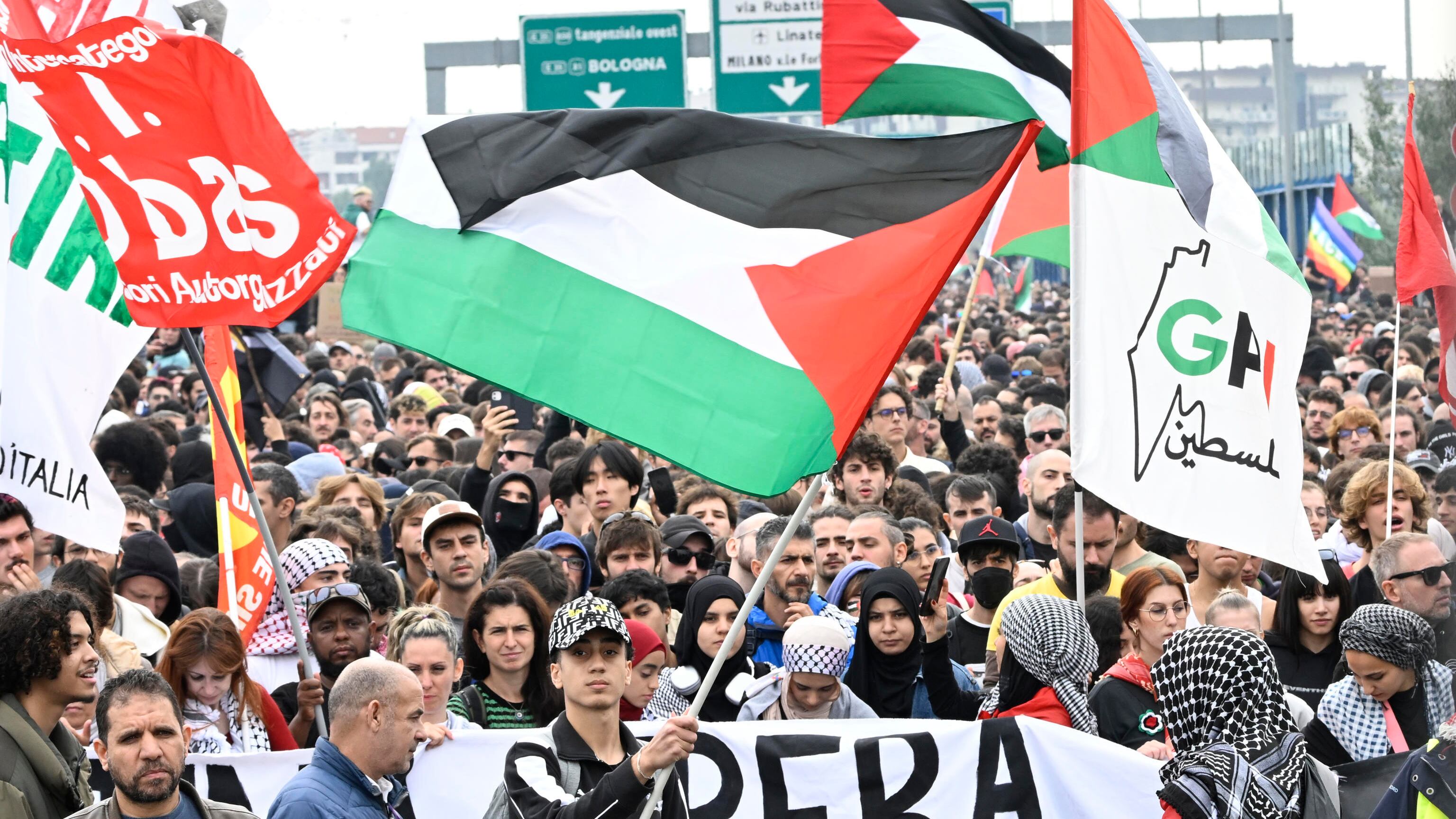 Gli studenti che hanno scioperato? Assenza ingiustificata. E scoppia la polemica sulla dirigente