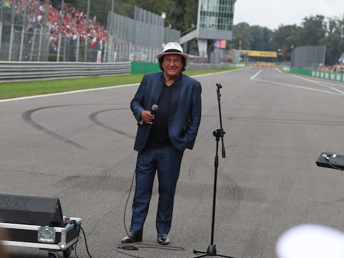 Gp Monza, Al Bano canta l'inno. Critiche online: "Manca Romina", "Sangue dalle orecchie"