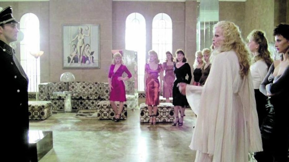 Benvenuti al Salon Kitty, il bordello delle spie