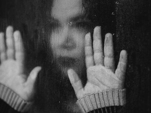 Le milanesi più colpite da ansia e depressione. Allarme adolescenti
