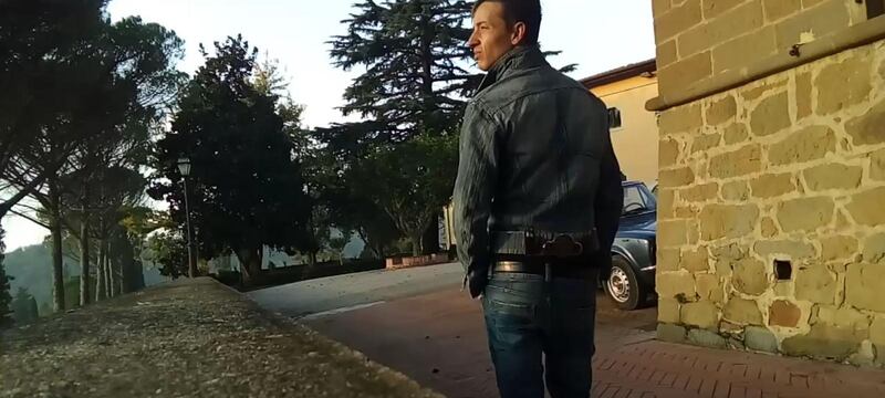 Emanuele nel cortile del Forteto