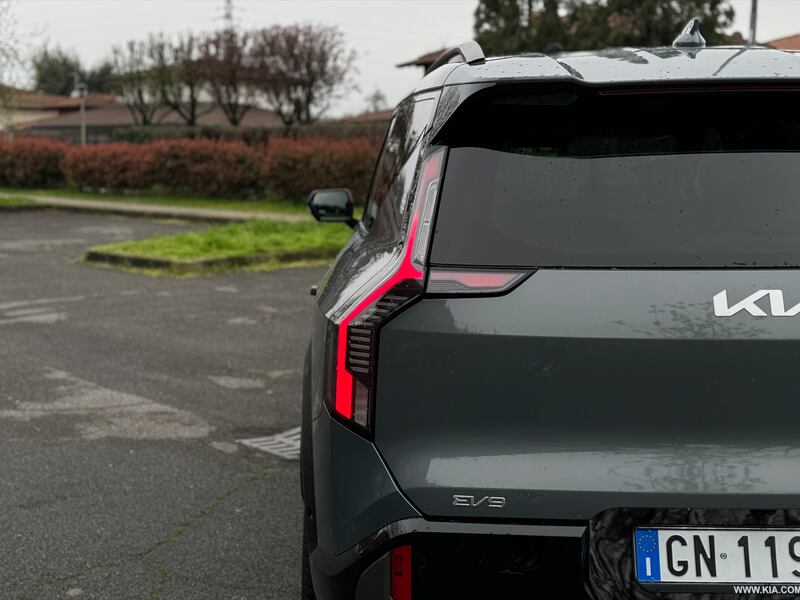 Kia EV9 AWD: guarda la gallery del SUV elettrico 7 posti super tecnologico 10