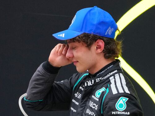 Le lacrime di Kimi: “L’avevo promesso all’Italia”. Hamilton: “Il duello con Charles? Divertente”