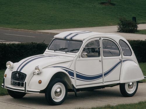 Quale auto scegliere per il matrimonio? I migliori modelli d'epoca, cabrio e sportivi