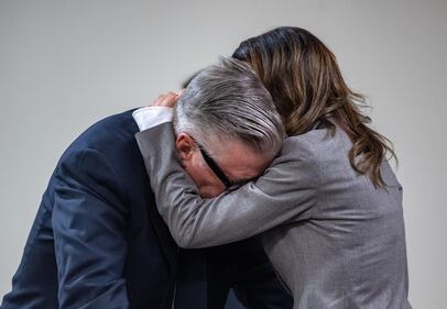 Alec Baldwin piange alla lettura delle sentenza 4