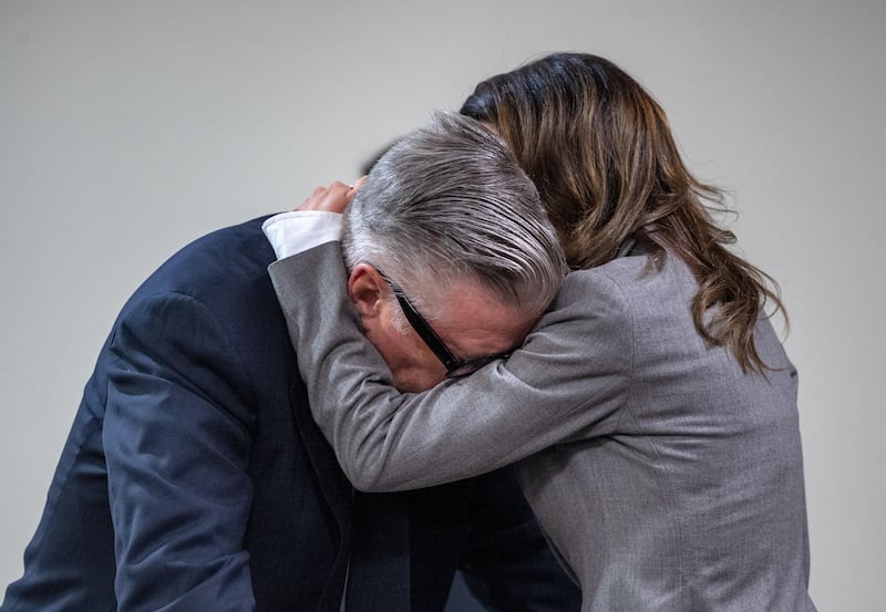 Alec Baldwin piange alla lettura delle sentenza 4