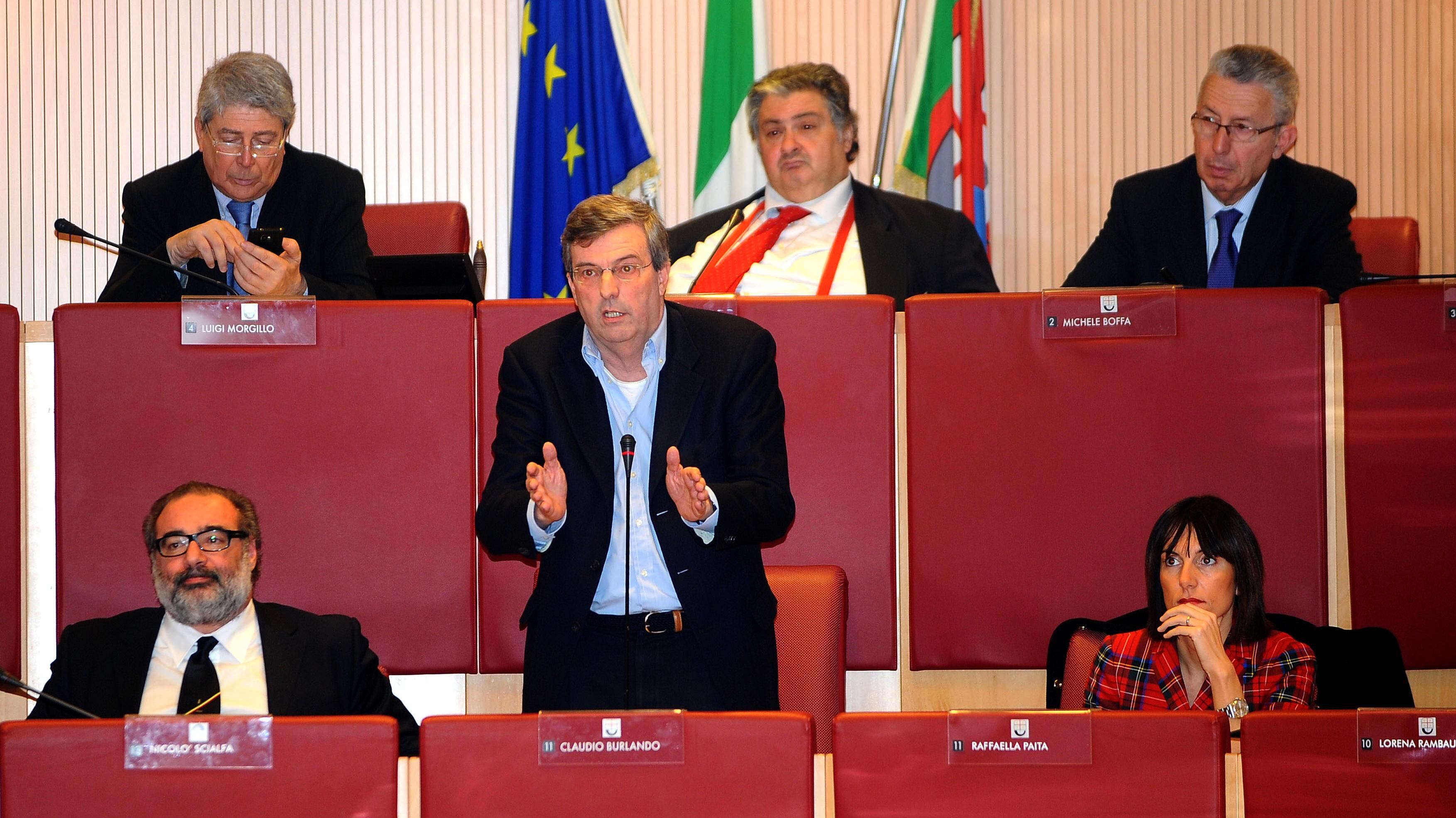 Spese folli, urla e insulti in Regione