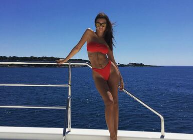 Emily Ratajkowski, bikini hot in barca 1