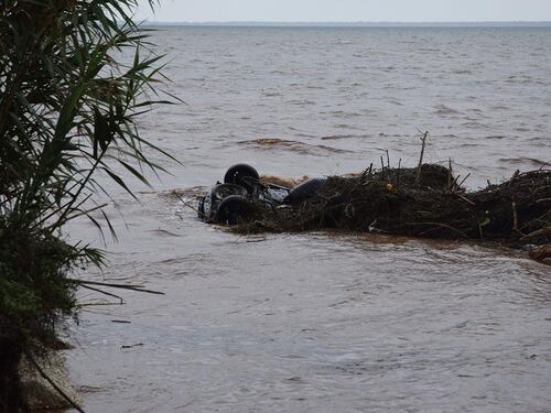 Gargano, è allarme alluvione: un morto, almeno due dispersi. Salvato un bimbo in camping