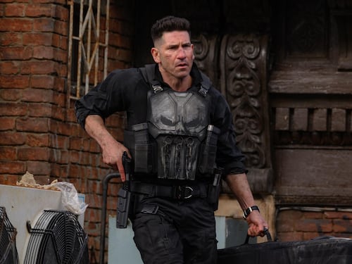 Il tentato omicidio, gli studi in Russia e poi il successo, chi è Jon Bernthal, l’antieroe di Spider-Man