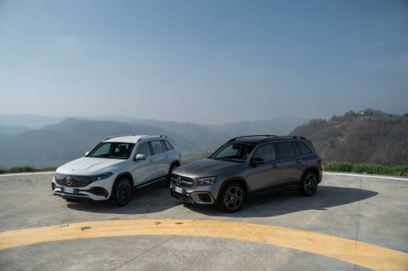 Mercedes-Benz EQB e GLB: guarda la gallery 19