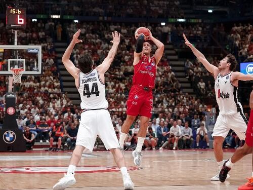 L'Olimpia Milano supera la Virtus Bologna e si porta sul 3-2: ora la terza stella è più vicina