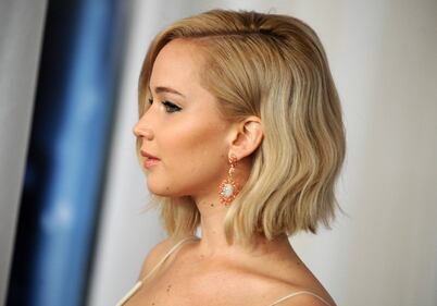 Jennifer Lawrence senza reggiseno alla première di Joy 29