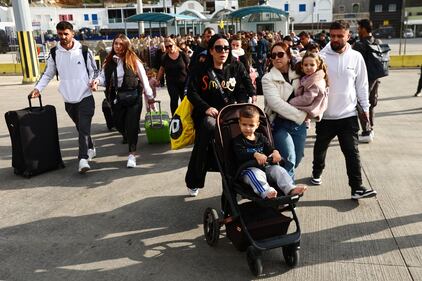 L'esodo da Santorini e le continue scosse di terremoto 1