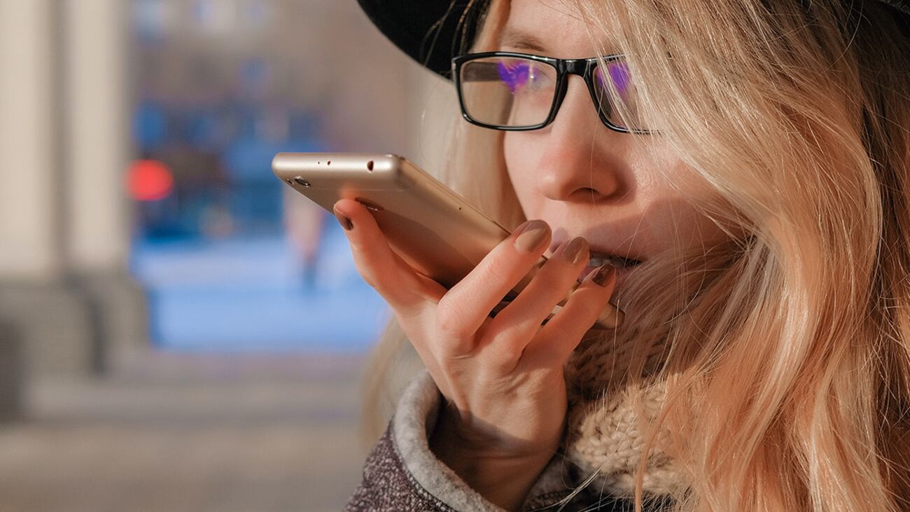 WhatsApp, la depressione si nasconde negli audio: così viene scoperta