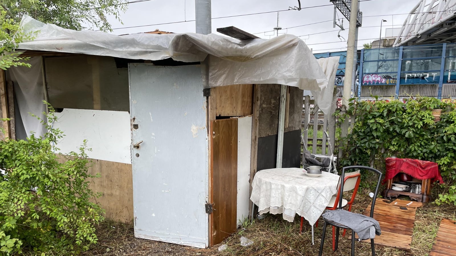 Così il Pd fa campagna elettorale negli accampamenti rom