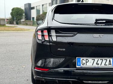 Ford Mach-E GT 2024: guarda il VIDEO in pillole del SUV sportivo elettrico 10