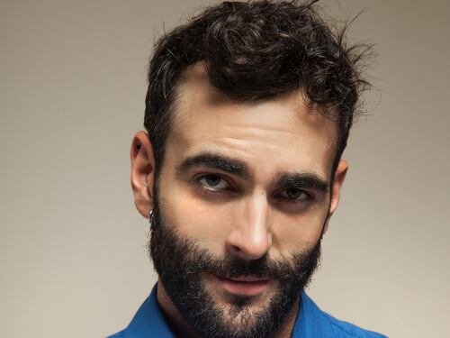 Mengoni vola alto: "Il mio disco rivoluzione nato sull'oceano"