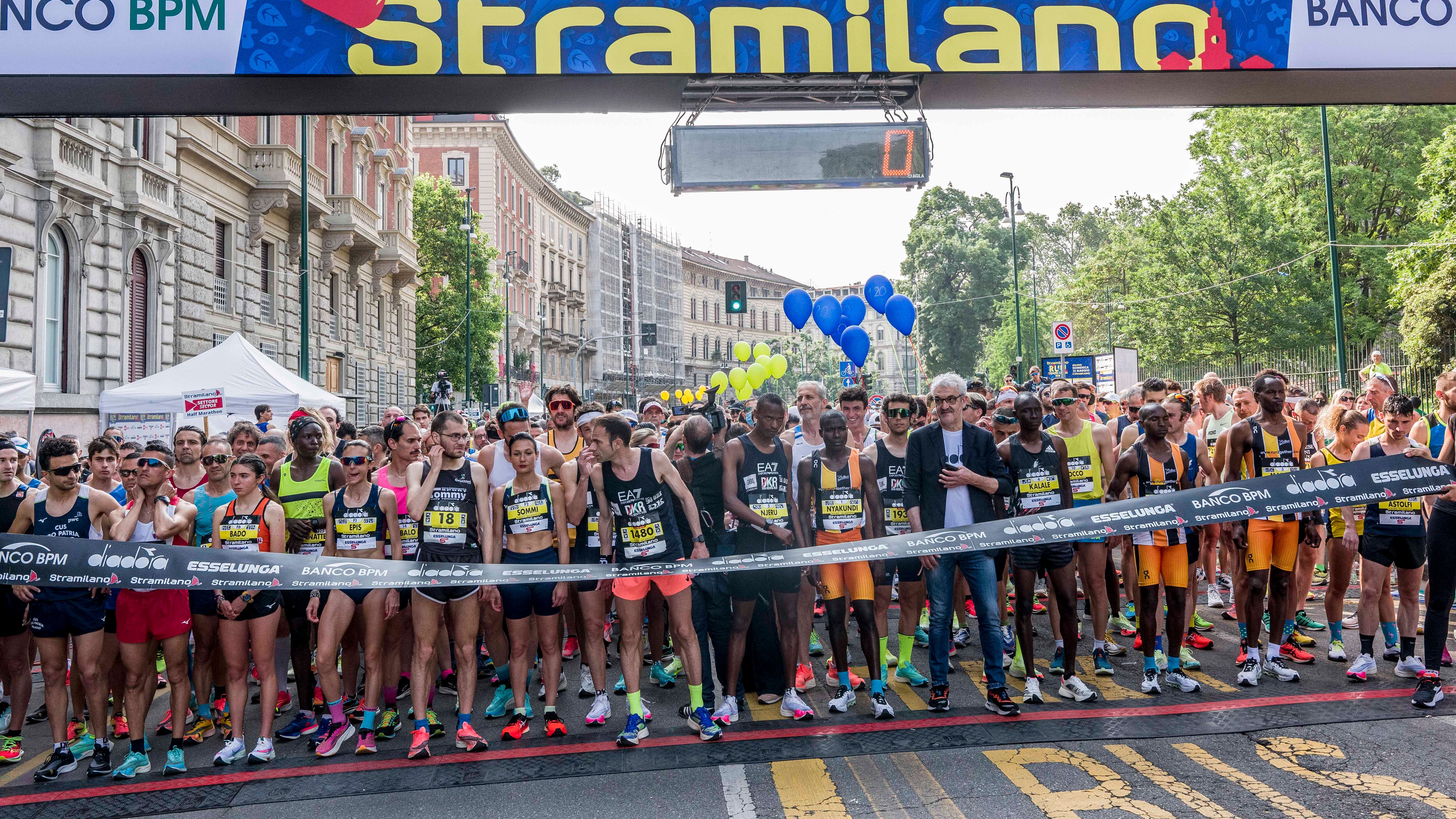 La volata continua e la festa scudetto è rinviata a domenica