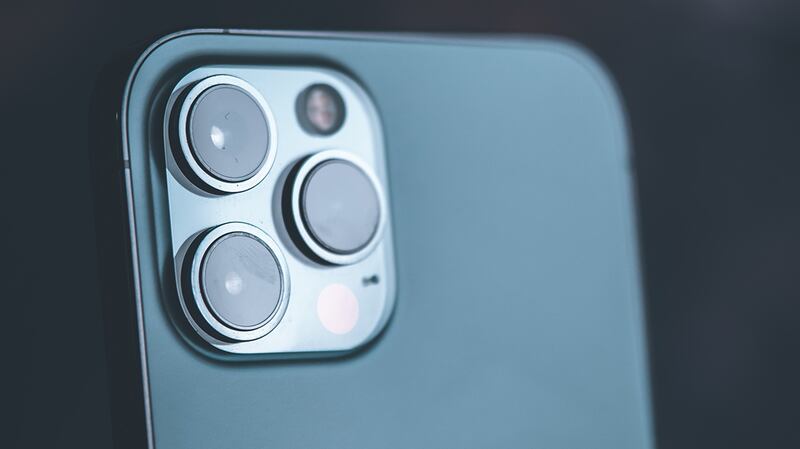 iPhone 13, design