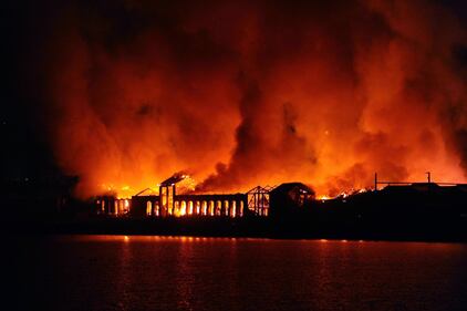 Incendio a Napoli 3