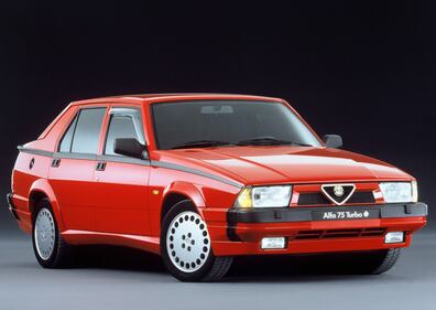 Alfa 75: guarda la gallery 11