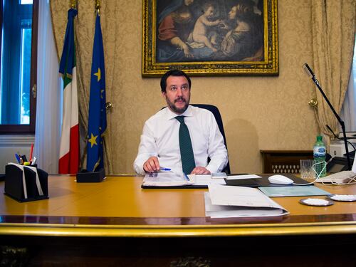 Salvini zittisce Gino Strada: "Fine mangiatoia immigrazione li fa impazzire"